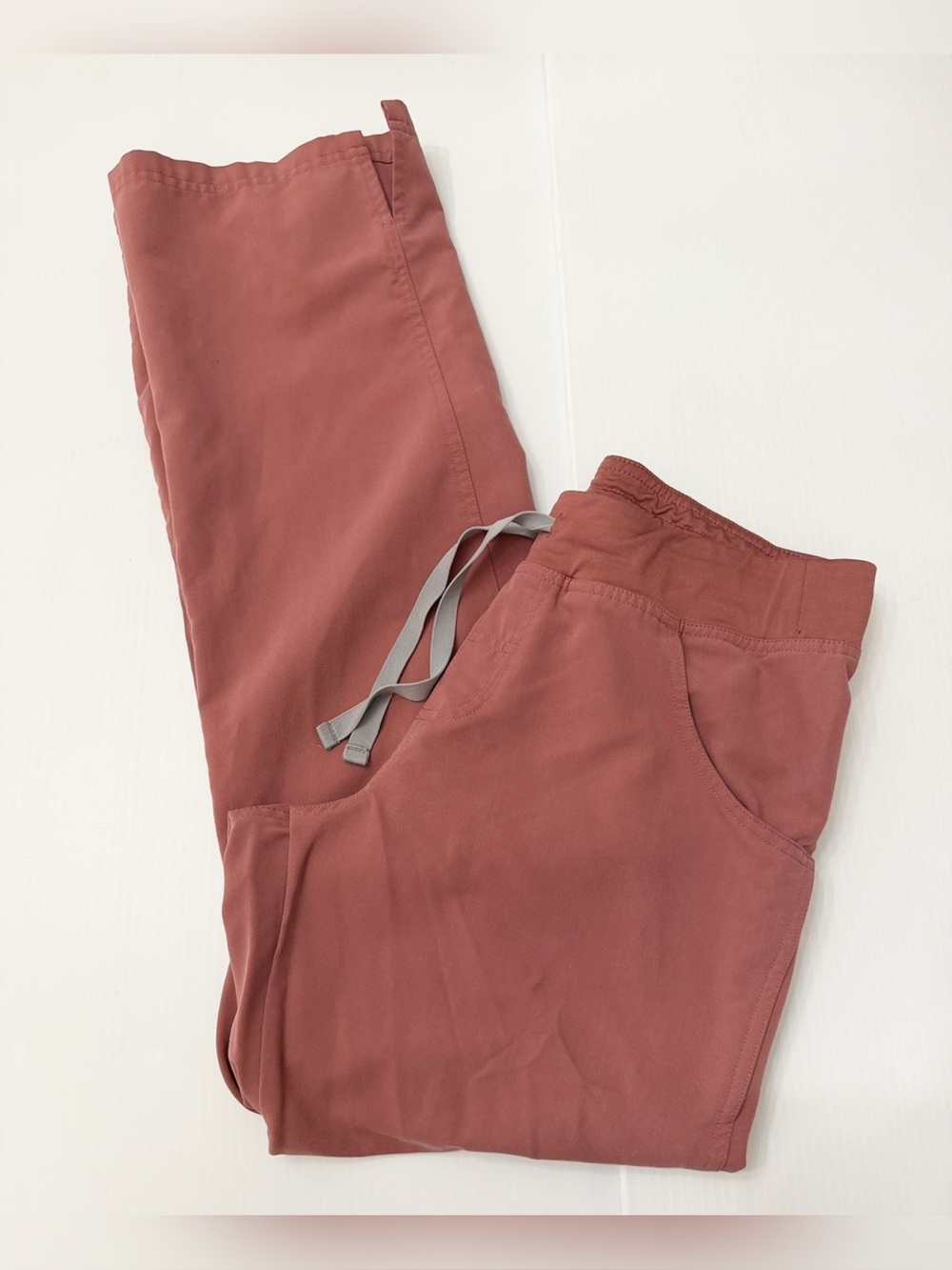 FIGS Mauve Kade Cargo Scrub Pants - Size Small